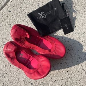 Yosi Samra Flats with dustbag